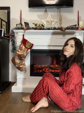 Leaked Mika slowana/ private photo viral onlyfans