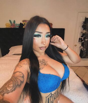 Full leaked Bluntstiny private photo