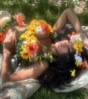 Full leaked Honeygram private photo