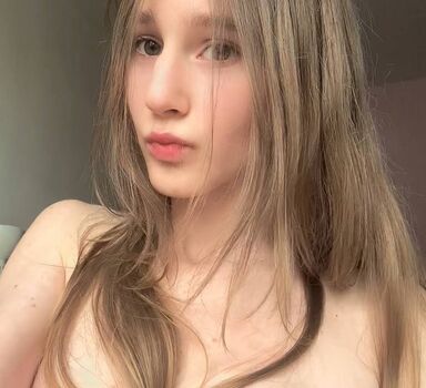 Full leaked Yan chik private photo