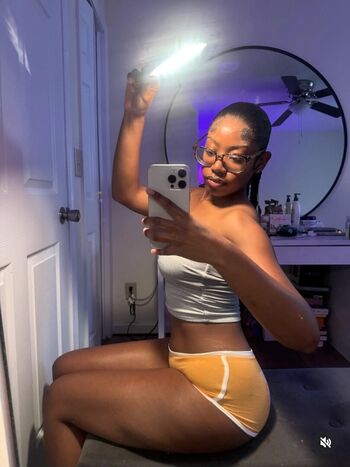 Full leaked Aaliyah monet private photo