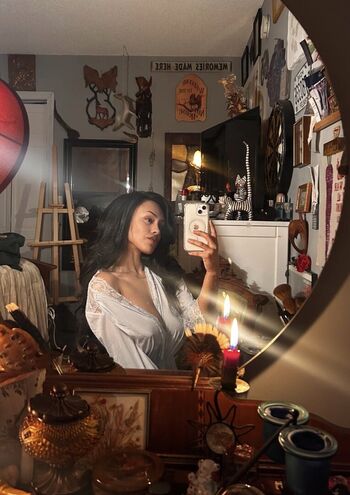 Full leaked Aaliyeezy private photo