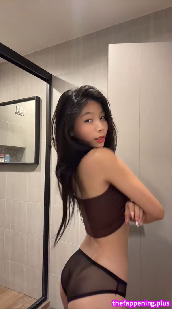 Saipetch B. / aaomhelloo नग्न OnlyFans फोटो #193