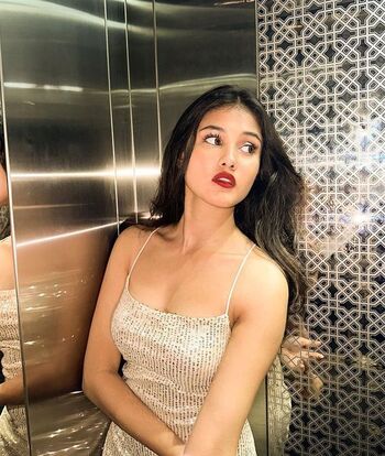 Full leaked Aayushi verma private photo