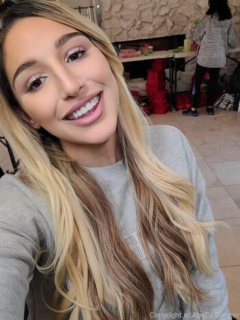 Full leaked Abella danger page private photo