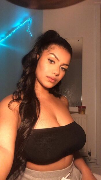 Full leaked Abida private photo