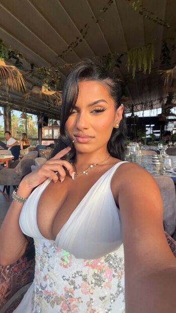 Full leaked Abida private photo