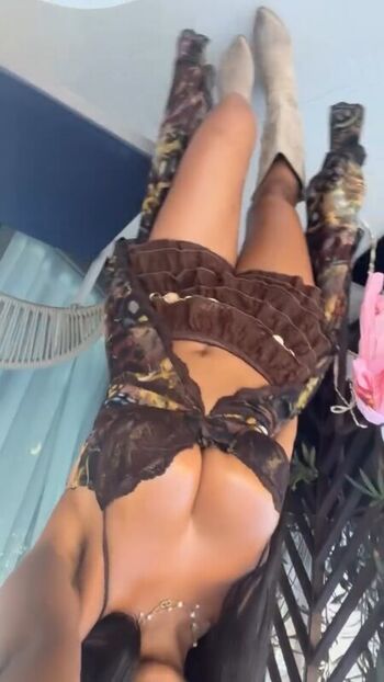 Full leaked Abida private photo