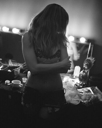 Full leaked Addison rae  page private onlyfans photo