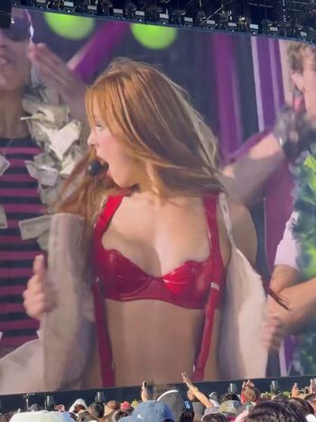 Full leaked Addison rae  page private onlyfans photo