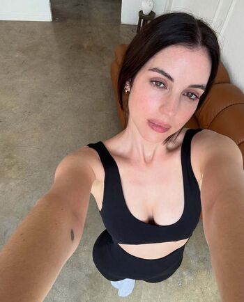Full leaked Adelaide kane private photo