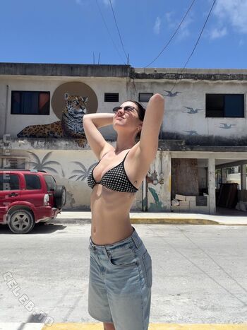 Full leaked Adelaide kane page private photo