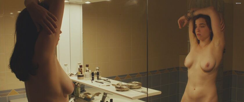 Full leaked Adele haenel private photo