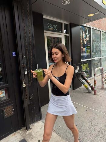 Adelina Khan