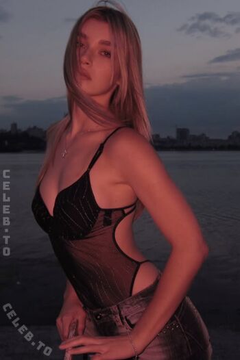 Full leaked Adelinafien private photo