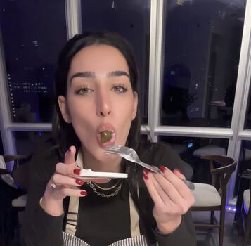 Full leaked Adolladola private photo