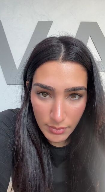 Full leaked Adolladola private photo
