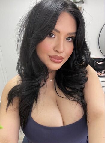 Adriannaledesma