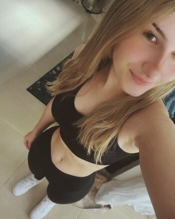 Full leaked Adriele buchner private photo