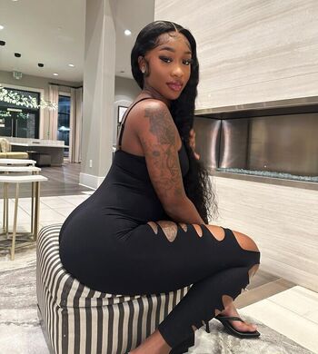 Full leaked African booty meat private photo