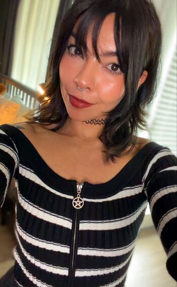 Full leaked Aileensenpaireacts private photo