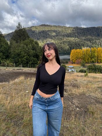 Full leaked Aili private photo