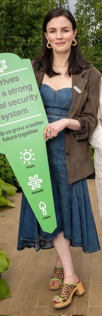 Full leaked Aisling bea private photo