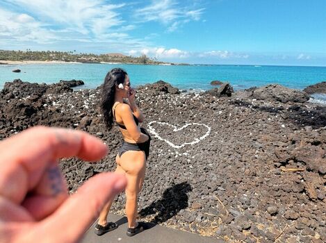 Full leaked Aj lee private photo