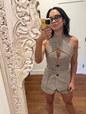Full leaked Aj lee private photo