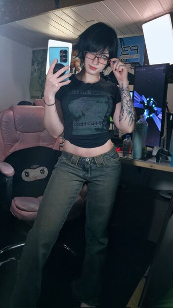 Full leaked Akemy sama private photo