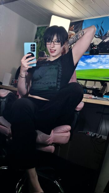 Full leaked Akemy sama page private photo