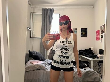 Full leaked Akriila private photo
