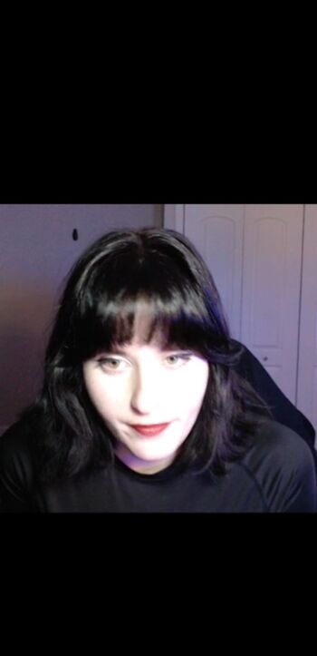 Full leaked Akutles private photo
