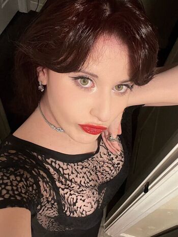 Full leaked Akutles private photo