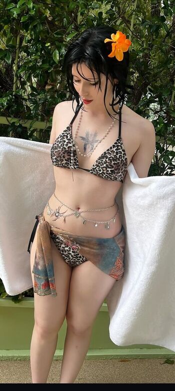 Full leaked Akutles private photo