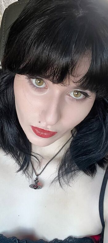 Full leaked Akutles private photo