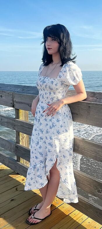 Full leaked Akutles private photo