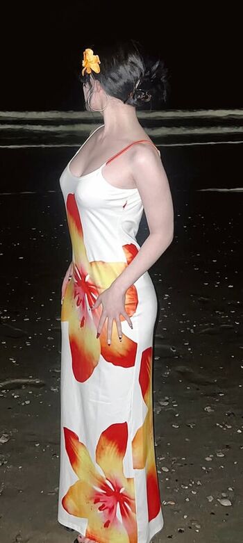 Full leaked Akutles private photo