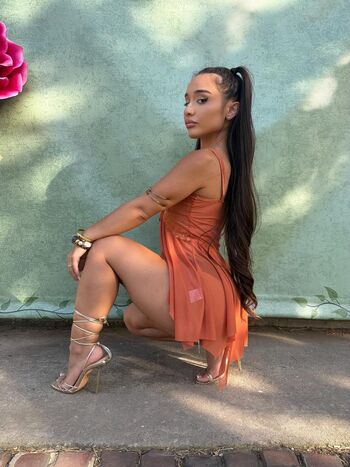 Full leaked Alahnaly private photo