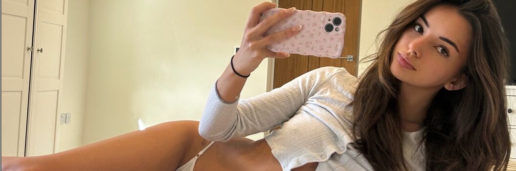 Full leaked Alanareynolds private photo