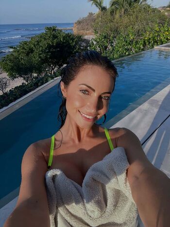 Full leaked Alannalouise private photo