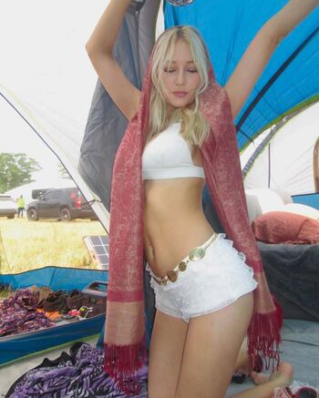 Full leaked Alayna private photo