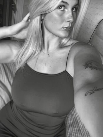 Full leaked Aleeshahurleyyyy private photo