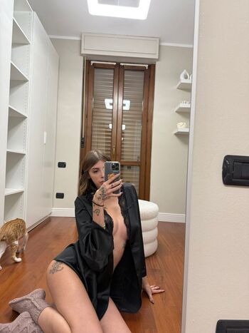 Full leaked Alessia private photo