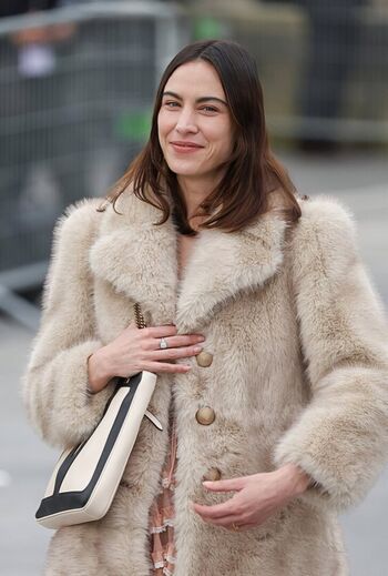 Full leaked Alexa chung private photo