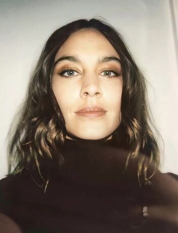 Full leaked Alexa chung private photo