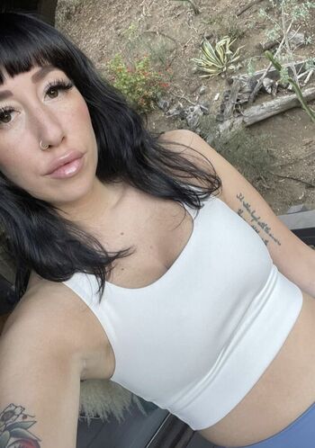 Full leaked Alexaanne private photo