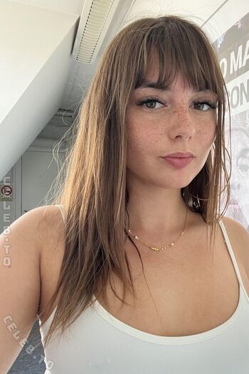 Full leaked Alexia burns page private photo