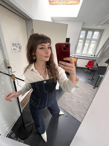 Full leaked Alexia burns private photo