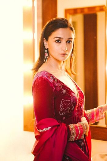 Full leaked Alia bhat private photo
